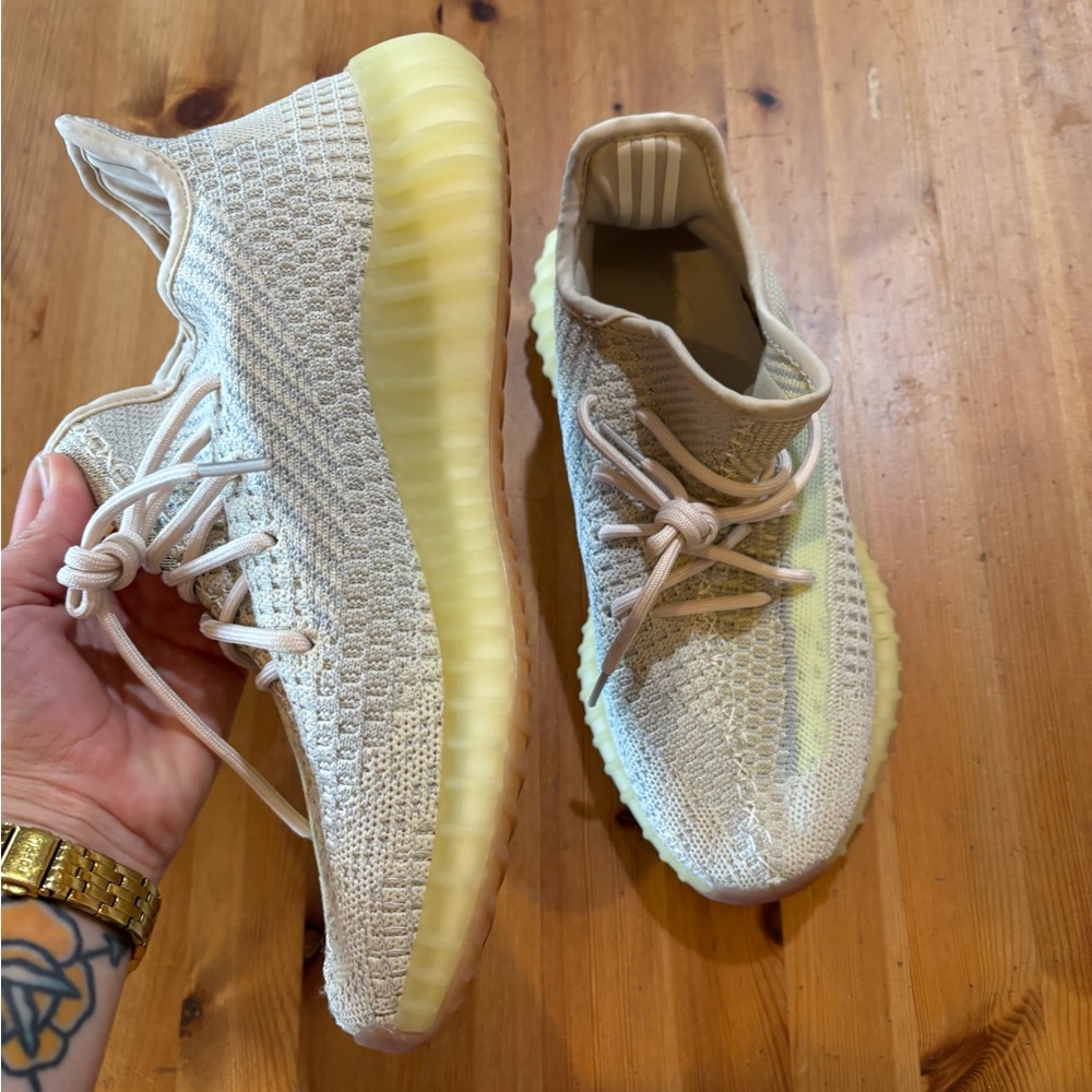Yeezy 350 Citron - Men’s 8 - Picture 2 of 12